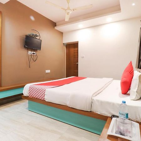 Oyo 26781 Hotel Raghupati Ayodhya Ngoại thất bức ảnh