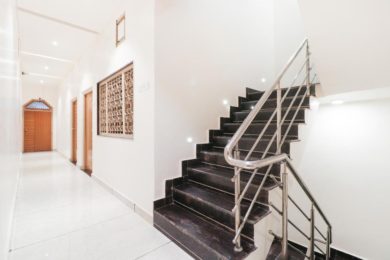 Oyo 26781 Hotel Raghupati Ayodhya Ngoại thất bức ảnh