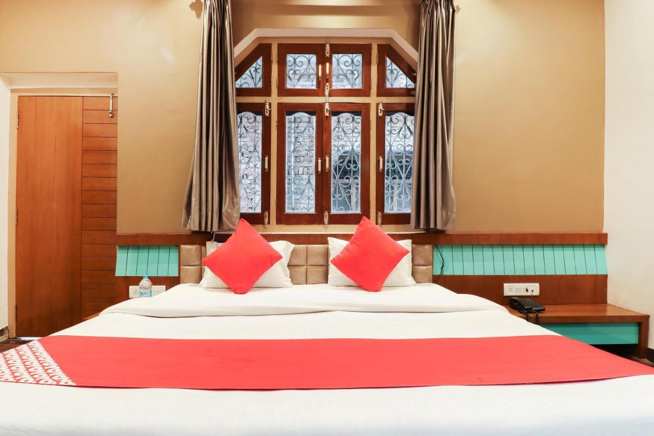Oyo 26781 Hotel Raghupati Ayodhya Ngoại thất bức ảnh