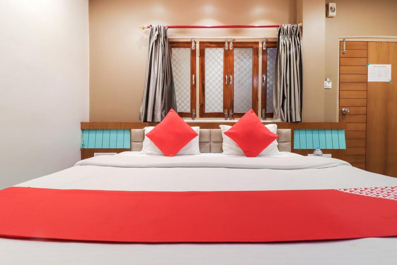 Oyo 26781 Hotel Raghupati Ayodhya Ngoại thất bức ảnh