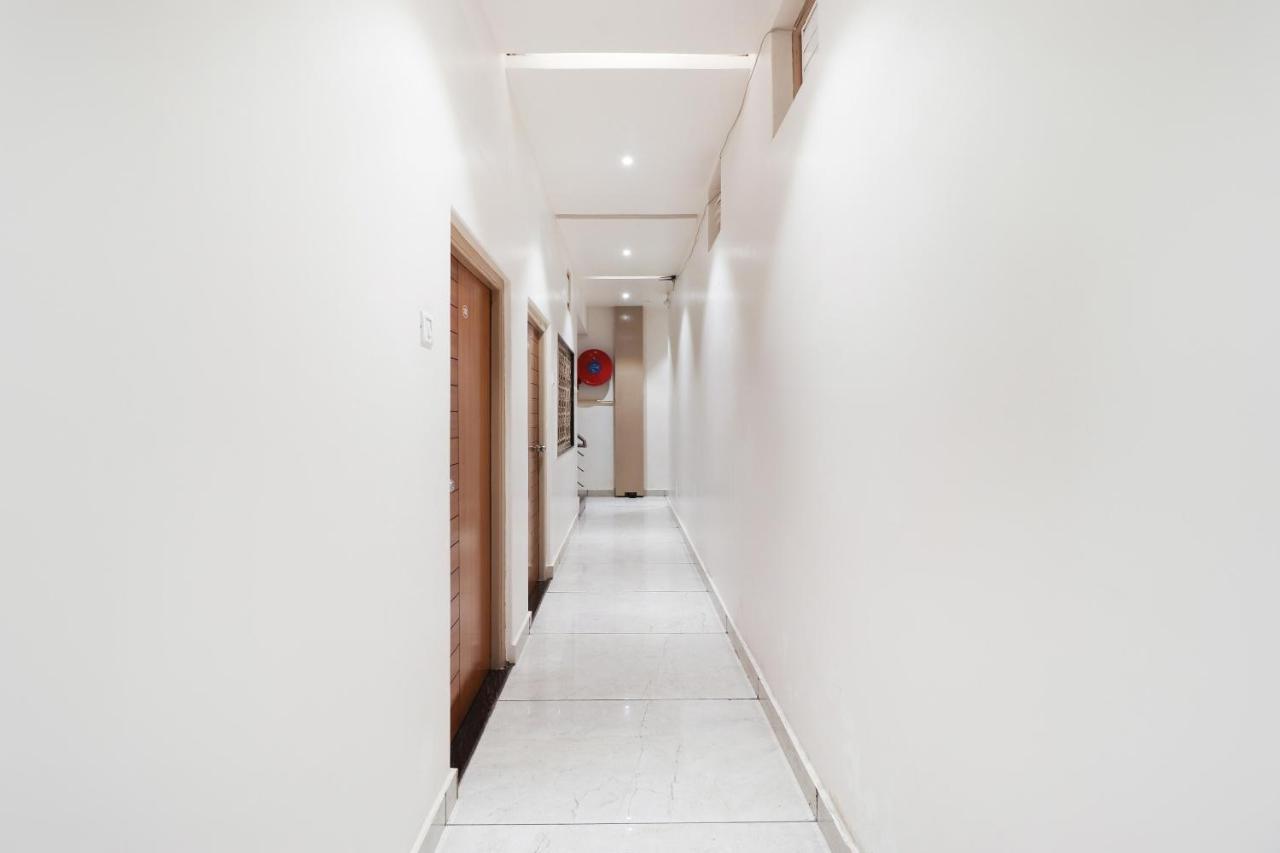Oyo 26781 Hotel Raghupati Ayodhya Ngoại thất bức ảnh