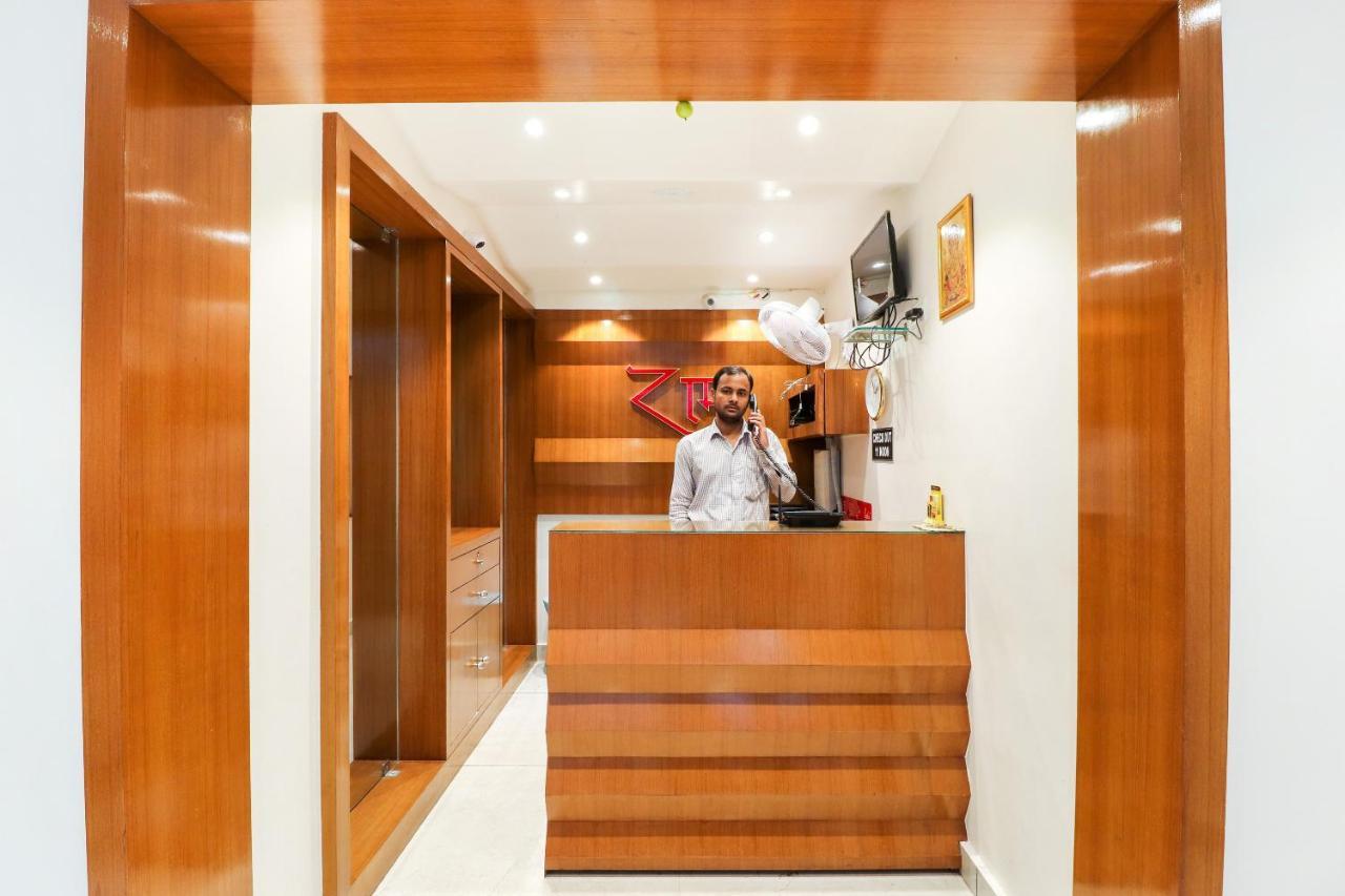 Oyo 26781 Hotel Raghupati Ayodhya Ngoại thất bức ảnh